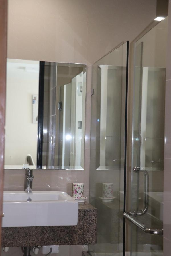 Condo-Mactan Newtown Lapu-Lapu City Esterno foto